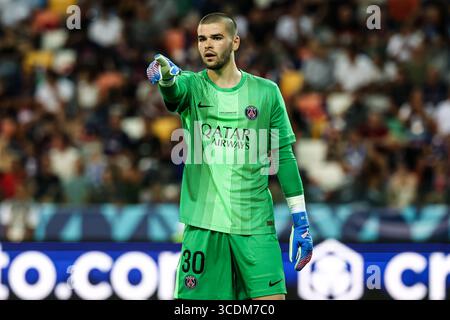 Udine, Italie. 13 août 2025. Lucas Chevalier du PSG Gestures lors du match de finale de Super Coupe 2025 entre le Paris Saint Germain et Tottenham Hotspur au stade Friuli à Udine (Italie), le 13 août 2025. Crédit : Insidefoto/Alamy Live News Banque D'Images