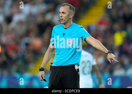 Udine, Italie. 13 août 2025. L'arbitre Joao Pinheiro lors du match de finale de Super Coupe de l'UEFA 2025 entre le Paris Saint-Germain FC et le Tottenham Hotspur FC au Bluenergy Stadium le 13 août 2025 à Udine, Italie. Crédit : Giuseppe Maffia/Alamy Live News Banque D'Images