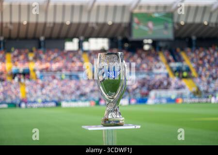 Udine, Italie. 13 août 2025. Trophée vu lors de la Super Coupe de l'UEFA 2025 entre le Paris Saint-Germain et Tottenham Hotspur au Stadio Friuli à Udine. Crédit : Gonzales photo/Alamy Live News Banque D'Images