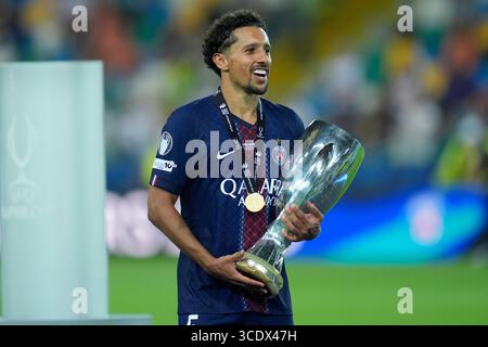 Udine, Italie. 13 août 2025. Marquinhos du Paris Saint Germain célèbre à la fin de la Super Coupe de l'UEFA 2025 entre le Paris Saint-Germain FC et Tottenham Hotspur FC au Bluenergy Stadium le 13 août 2025 à Udine, Italie. Crédit : Giuseppe Maffia/Alamy Live News Banque D'Images