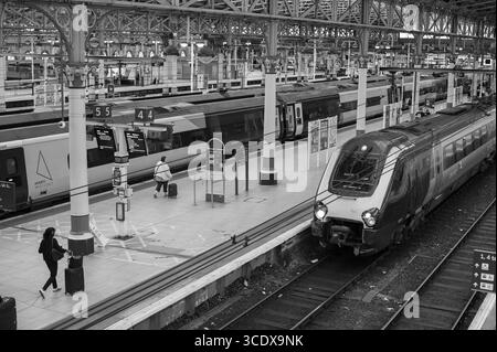 Madrid, Espagne. 07 août 2025. Manchester Piccadilly Station est la gare principale de Manchester, ouverte sous le nom de Store Street en 1842, Manchester 12 août 12025 Angleterre, Royaume-Uni. (Photo par Oscar Gonzalez/Sipa USA) crédit : Sipa USA/Alamy Live News Banque D'Images