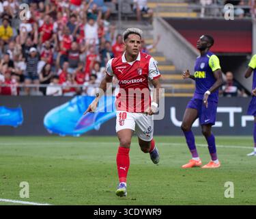 Braga, Braga, Portugal. 14 août 2025. RODRIGO ZALAZAR du SC Braga célébrant son but lors du match des séries éliminatoires de l'UEFA Europe League 2025/26 entre le SC Braga et le CFR Cluj à l'Estadio Municipal de Braga le 14 août 2025 à Braga, Portugal. (Crédit image : © Miguel Lemos/ZUMA Press Wire) USAGE ÉDITORIAL SEULEMENT ! Non destiné à UN USAGE commercial ! Banque D'Images