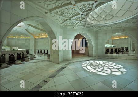 Zone d'ablution de la Grande Mosquée .Sheikh Zayed, Abu Dhabi eau Banque D'Images