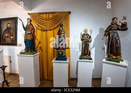 L'intérieur du couvent et l'église de Nossa Senhora do Carmo, à Praca Joao Lisboa, centre historique de la ville de Sao Luis, au nord-est du Brésil Banque D'Images