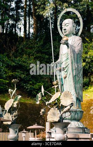 shikoku, JAPON - 2 mai 2025 Temple Sankaku ij No 65 dans le pèlerinage de Shikoku. Photo de haute qualité Banque D'Images