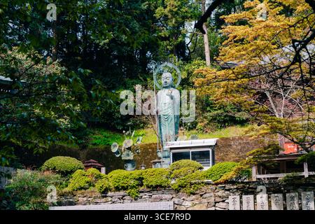 shikoku, JAPON - 2 mai 2025 Temple Sankaku ij No 65 dans le pèlerinage de Shikoku. Photo de haute qualité Banque D'Images