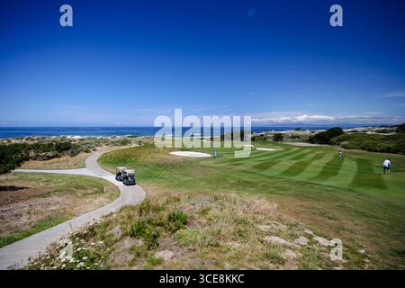 Pebble Beach, Californie - 21 mai 2016 : paysages des liens de la baie espagnole à la station balnéaire Pebble Beach Banque D'Images