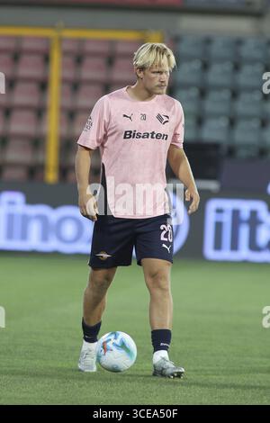 Crémone, Italie. 16 août 2025. Joel Pohjanpalo du Palermo FC lors de l'US Cremonese vs Palermo FC, match à 32° de la Coppa Italia Frecciarossa 2025-26 au stade Giovanni Zini à Cremona (CR), Italie, sur Agust 16, 2025. Crédit : Agence photo indépendante/Alamy Live News Banque D'Images