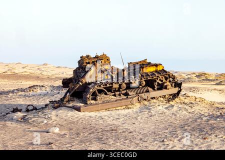 Tracteur abandonné dans le parc national de Skeleton Coast, Namibie, Afrique Banque D'Images