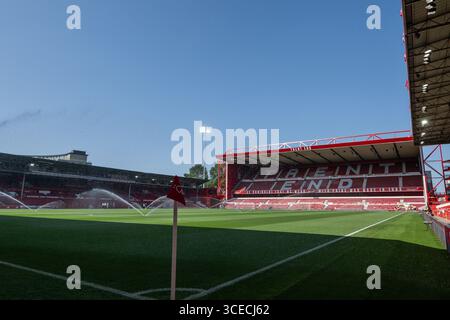 Nottingham, Royaume-Uni. 17 août 2025. Vue générale du City Ground, stade de Nottingham Forrest devant le match de première League de Nottingham Forest vs Brentford au City Ground, Nottingham. Le crédit photo devrait se lire : Craig Thomas/Sportimage crédit : Sportimage Ltd/Alamy Live News Banque D'Images