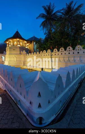 Temple de la relique dentaire à Kandy, Sri Lanka Banque D'Images