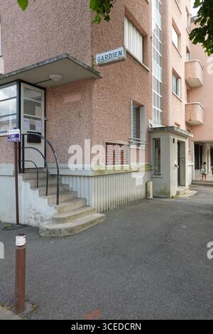 Châtenay-Malabry BEI Paris, Gartenstadt Cité-jardin de la Butte-Rouge, Av. Francis de Pressensé // Châtenay-Malabry près de Paris, ville jardin Cité-jardi Banque D'Images