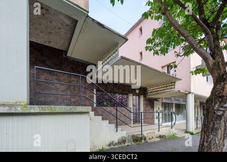 Châtenay-Malabry BEI Paris, Gartenstadt Cité-jardin de la Butte-Rouge, Av. Francis de Pressensé // Châtenay-Malabry près de Paris, ville jardin Cité-jardi Banque D'Images