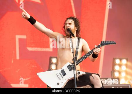 19 juin 2025 : Joel O'Keeffe d'Airbourne se produit au festival Hellfest Open Air à Clisson Banque D'Images