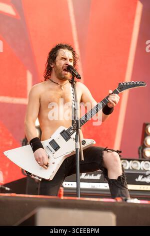 19 juin 2025 : Joel O'Keeffe d'Airbourne se produit au festival Hellfest Open Air à Clisson Banque D'Images