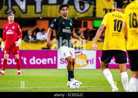 Breda, pays-Bas. 17 août 2025. BREDA, PAYS-BAS - 17 AOÛT : Shawn Adewoye de Fortuna Sittard dribble lors du match néerlandais Eredivisie entre le NAC Breda et Fortuna Sittard au Rat Verlegh Stadion le 17 août 2025 à Breda, pays-Bas. (Photo de Gabriel Calvino Alonso/Orange Pictures) crédit : Orange pics BV/Alamy Live News Banque D'Images