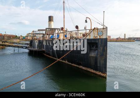 PS Wingfield Castle ship historique Humber bateau à aubes construit en 1934, port de plaisance de Hartlepool, comté de Durham, Angleterre, Royaume-Uni Banque D'Images