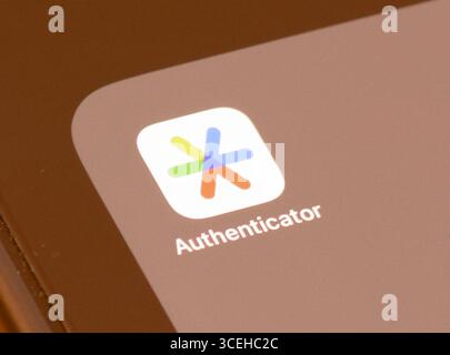 Application Google Authenticator sur l'écran d'un smartphone Banque D'Images