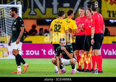 Breda, pays-Bas. 17 août 2025. BREDA, PAYS-BAS - 17 AOÛT : les joueurs de Fortuna Sittard ont été déçus lors du match néerlandais Eredivisie entre le NAC Breda et Fortuna Sittard au Rat Verlegh Stadion le 17 août 2025 à Breda, pays-Bas. (Photo de Gabriel Calvino Alonso/Orange Pictures) crédit : Orange pics BV/Alamy Live News Banque D'Images