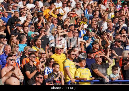 Leicester, Royaume-Uni. 10 août 2025. Sheffield Wednesday fans pendant le match Leicester City FC vs Sheffield Wednesday FC Sky Bet Championship au King Power Stadium, Leicester, Angleterre, Royaume-Uni le 10 août 2025 crédit : Eleanor Hoad/Every second Media crédit : Every second Media/Alamy Live News Banque D'Images