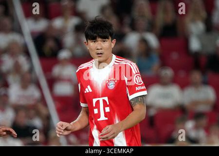 Stuttgart, Allemagne. 16 août 2025. Fussball /Franz-Beckenbauer -SuperCup finale, VfB Stuttgart- FC Bayern München /16.08.2025/ MHP-Arena Stuttgart, MinJae Kim FC Bayern Aktion Einzelbild, Fotocopyright Gladys Chai von der Laage Wendelinstr.86 50933 Koeln tel :0221-4994490/ Mobil :0171-8333905 Email : vonderlaage@aol.com Datenbank . www.vonderlaage.com Veröffentlichung nur gegen Honorar und Belegexemplar crédit : dpa/Alamy Live News Banque D'Images