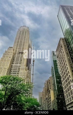 New York, États-Unis - 17 juin 2025 : gratte-ciel à New York City, Manhattan Copy space. Banque D'Images
