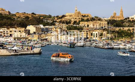 Port de Mgarr, Gozo, petite île sœur de Malte appartient à la république du même nom, Malte Banque D'Images