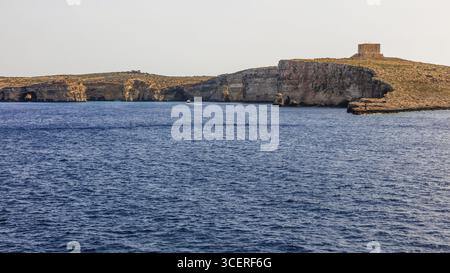 Vue de Comino, Gozo, petite île sœur de Malte appartient à la république du même nom, Malte Banque D'Images
