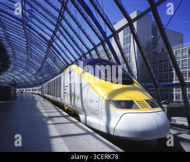 Eurotrain, Eurostar, chemin de fer, train express, gare, gare de Waterloo, transport, trafic, Londres, Royaume-Uni Banque D'Images