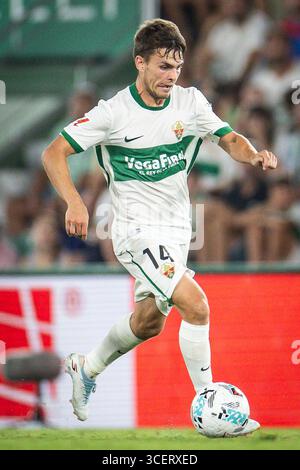 Elche, Espagne. 18 août 2025. Aleix FEBAS d'Elche CF lors du match de football de la Liga entre Elche CF et Real Betis Balompie le 18 août 2025 à l'Estadio Manuel Martinez Valero à Elche, Espagne - photo Matthieu Mirville (Omar Arnau)/DPPI crédit : DPPI Media/Alamy Live News Banque D'Images