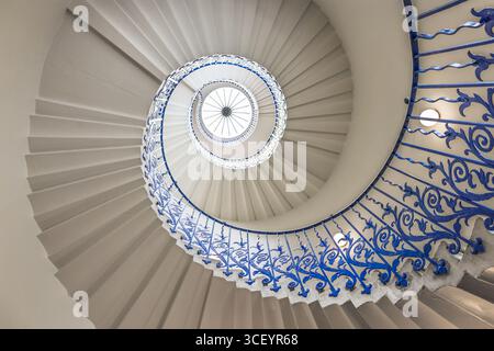 Tulip Stairs at Queens House, Greenwich London, Iconic Spiral Staircase Interior Banque D'Images