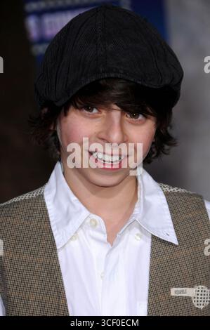 Moises Arias lors de la première Disney de 'Hannah Montana & Miley Cyrus : Best of Both Worlds concert 3D' au El Capitan Theatre à Hollywood, le 17 janvier 2008 Banque D'Images