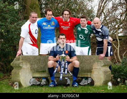 Phil Vickery, Simon Webster, Ryan Jones, Brian O'Driscoll, Sergio Parisse et Lionel Nallet lors d'un appel photo pour le tournoi de rugby des six Nations, Londres, le 23 janvier 2008 Banque D'Images