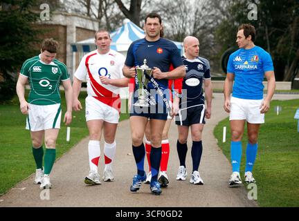 Phil Vickery, Simon Webster, Ryan Jones, Brian O'Driscoll, Sergio Parisse et Lionel Nallet lors d'un appel photo pour le tournoi de rugby des six Nations, Londres, le 23 janvier 2008 Banque D'Images