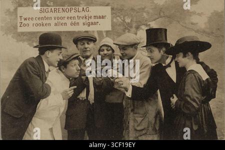 Une carte postale de propagande de la première Guerre mondiale avec un dessin animé intitulé « Cigar Storage », montrant la disponibilité limitée des cigares pendant la guerre aux pays-Bas entre 1914 et 1918. Banque D'Images