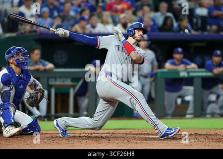 18 août 2025 : Jonah Heim (28 ans), receveur des Texas Rangers, affronte les Royals de Kansas City lors d'un match de baseball au Kauffman Stadium de Kansas City, Missouri. David Smith/CSM Banque D'Images