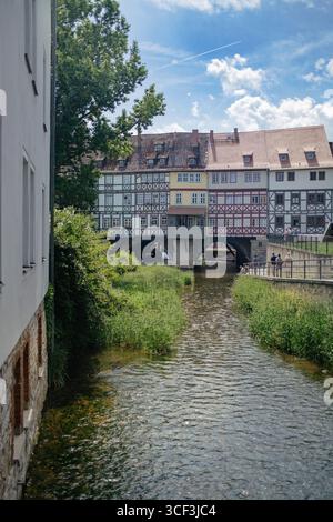 Allemagne, Thuringe, Erfurt, vieille ville historique, Krämerbrücke, river Gera Banque D'Images