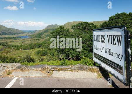 Vue sur le lac Upper depuis le point de vue de Ladie's View dans le parc national de Killarney, Ring of Kerry, province de Munster, comté de Kerry, Irlande Banque D'Images
