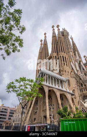 Vue du Temple du Bas'lica i Expiatori de la Sagrada Fam'lia, Sagrada Fam'lia, Barcelone, Catalogne, Espagne, Europe Banque D'Images