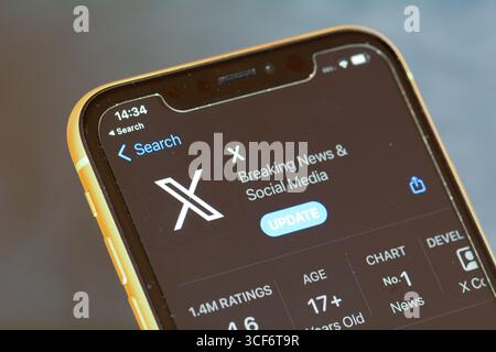 X app dans l'App Store d'Apple Banque D'Images
