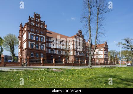 Ancienne caserne de la nouvelle artillerie à Johannes-Stelling-Strasse 21 à Schwerin, Office d'État pour la protection de la Constitution, Schwerin, Mecklembourg- Banque D'Images