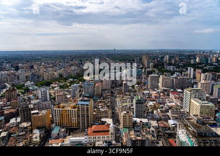 Vue aérienne du paysage urbain de Dar es Salaam, Tanzanie Banque D'Images