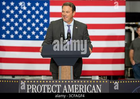 Atlanta, États-Unis. 21 août 2025. Géorgie le lieutenant-gouverneur Burt Jones prend la parole devant le vice-président JD Vance à Peachtree City, GA, le 21 août 2025 (photo de Ben Hendren/ Credit : Sipa USA/Alamy Live News Banque D'Images