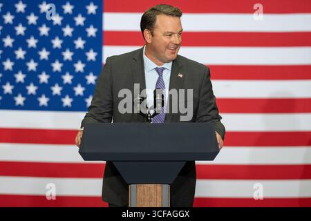 Atlanta, États-Unis. 21 août 2025. Géorgie le lieutenant-gouverneur Burt Jones prend la parole devant le vice-président JD Vance à Peachtree City, GA, le 21 août 2025 (photo de Ben Hendren/ Credit : Sipa USA/Alamy Live News Banque D'Images