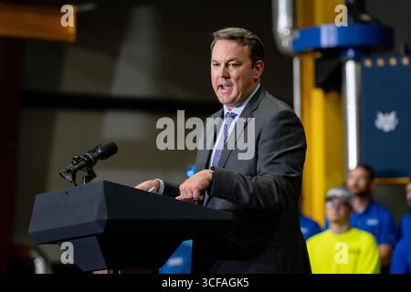 Atlanta, États-Unis. 21 août 2025. Géorgie le lieutenant-gouverneur Burt Jones prend la parole devant le vice-président JD Vance à Peachtree City, GA, le 21 août 2025 (photo de Ben Hendren/ Credit : Sipa USA/Alamy Live News Banque D'Images