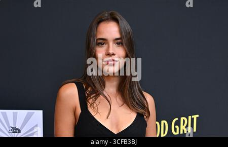 Los Angeles, États-Unis. 21 août 2025. Safiya Shamji arrive à la première de "Hollywood Grit" qui a eu lieu à AMC The Grove 14 le 21 août 2025 à Los Angeles, CA. © Starbuck/ Credit : AFF/Alamy Live News Banque D'Images