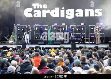 Trondheim, Norvège. 15 août 2025. Le groupe de rock suédois The Cardigans donne un concert en direct lors du festival de musique norvégien Pstereo Festival 2025 à Trondheim. Banque D'Images