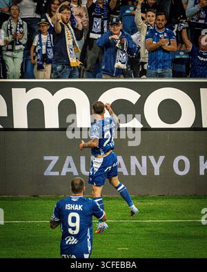 Poznan, Pologne – 10 août 2023 : Filip Jagiełło, polonais, joueur de Lech Poznan, en action lors du match de qualification de l’UEFA Europa League contre le KRC Genk. Banque D'Images