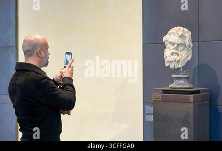 Prise de photo de la tête d'un Centaure à l'exposition de l'art antique au Musée Capitoline à Rome, Italie Banque D'Images