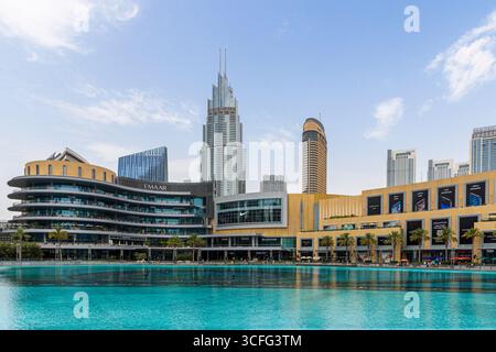 EMAAR Properties Dubai Mall surplombé par les immeubles de grande hauteur EMAAR, Downtown Dubai, Dubaï, Émirats arabes Unis Banque D'Images